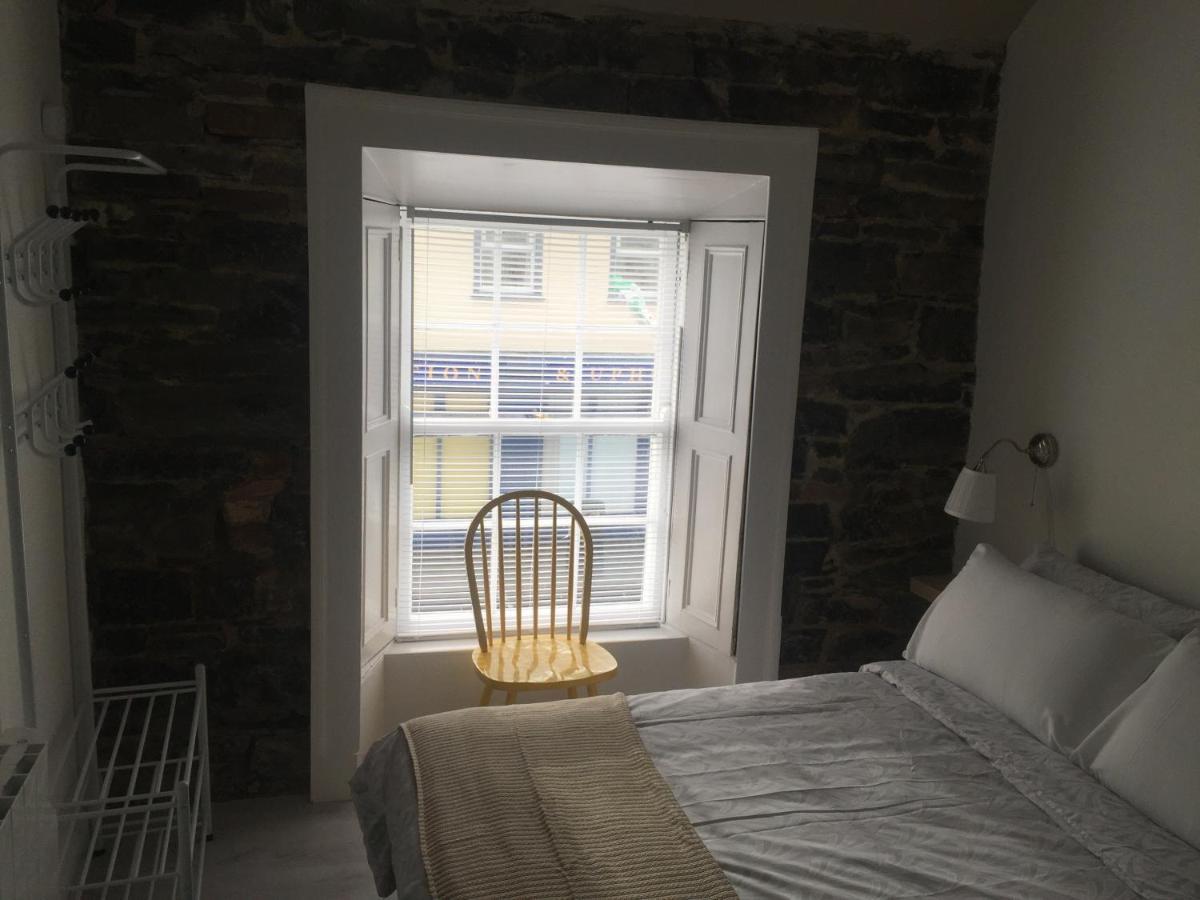 Room 2 Camp Street B&B & Self Catering อูคเทอราร์ด ภายนอก รูปภาพ